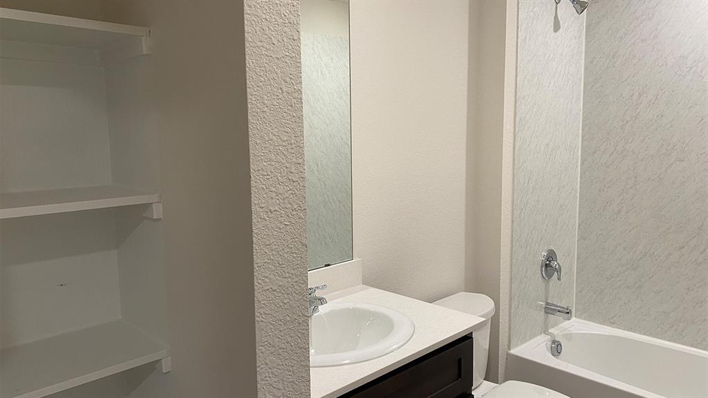 Creeks at Burnett Trail - Residential