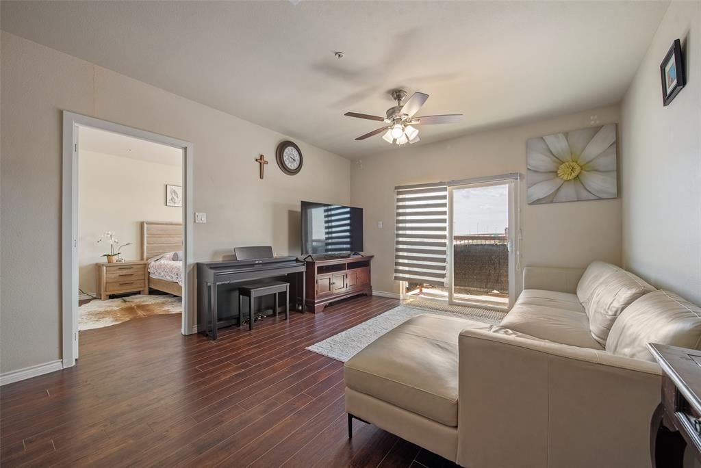 1100 W Trinity Mills Road 3028