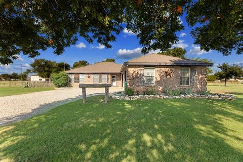 352 County Road 4841 Haslet TX 76052