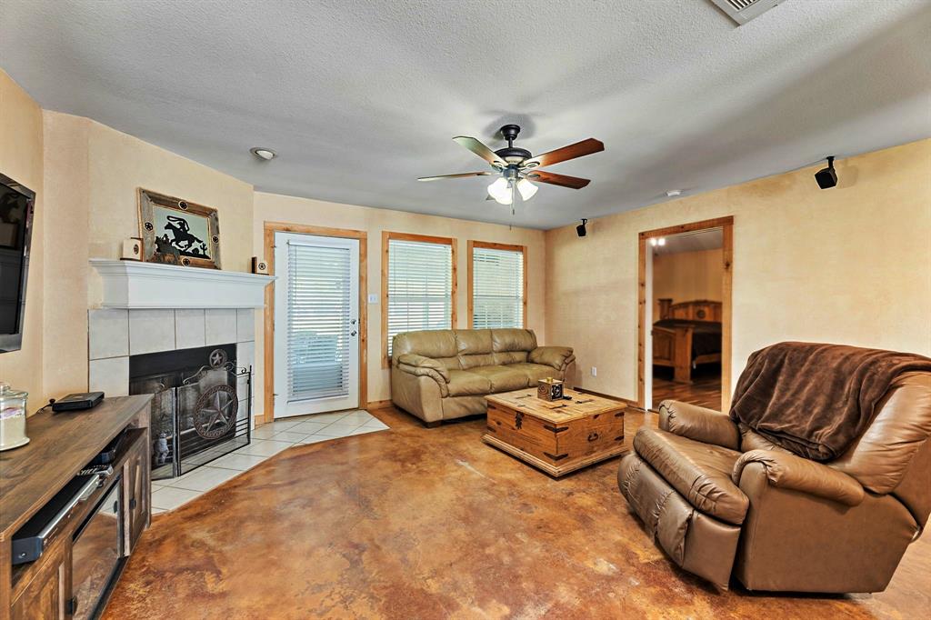352 County Road 4841