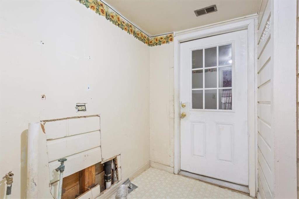 Montgomery Carl - Residential