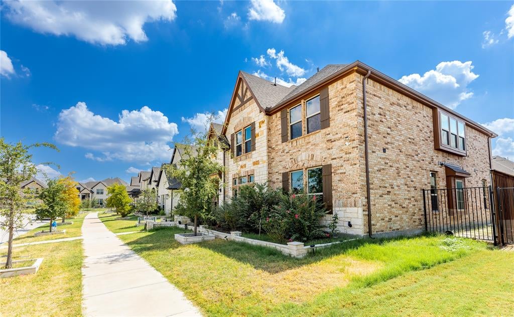 11811 Great Trail