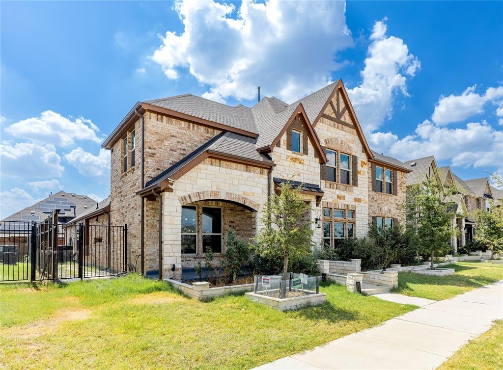 11811 Great Trail