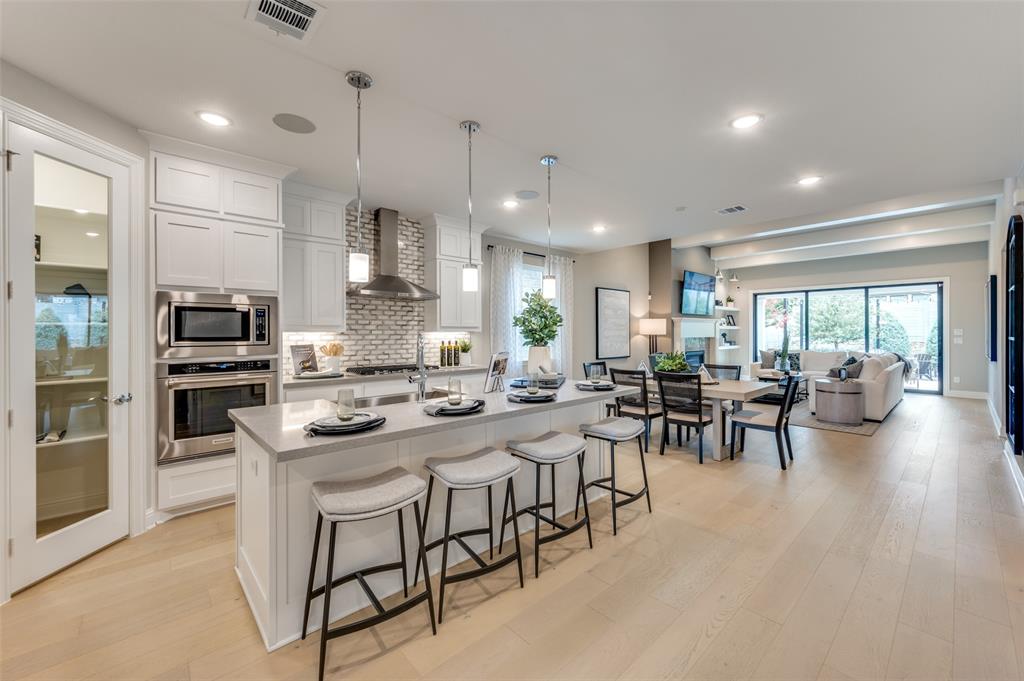 1116 Lakeview Lane