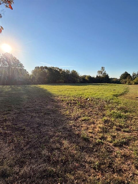 Photo of 4760 Lamar Avenue, Paris, TX 75462 (MLS # 21419870)