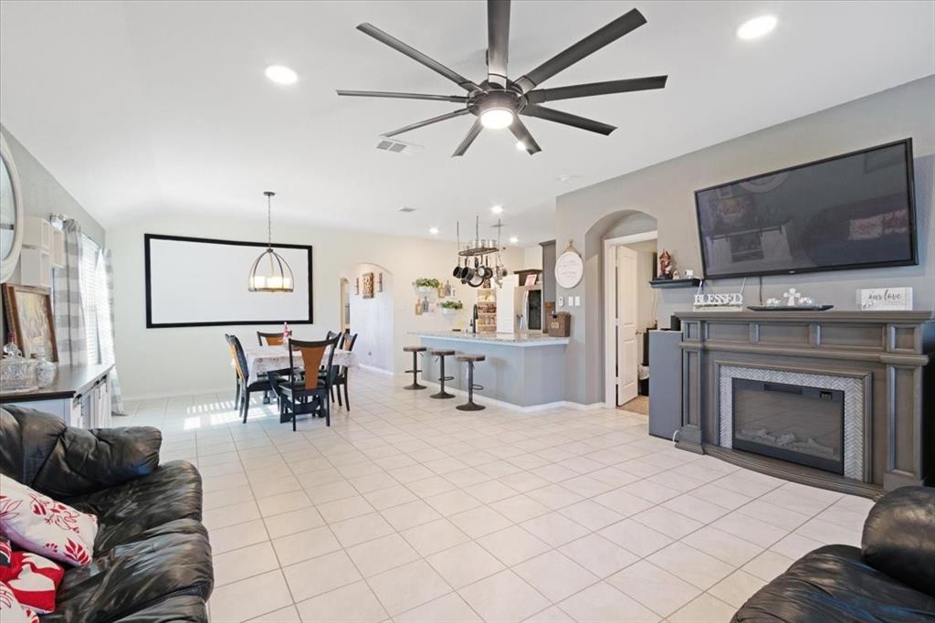 824 Costlow Lane