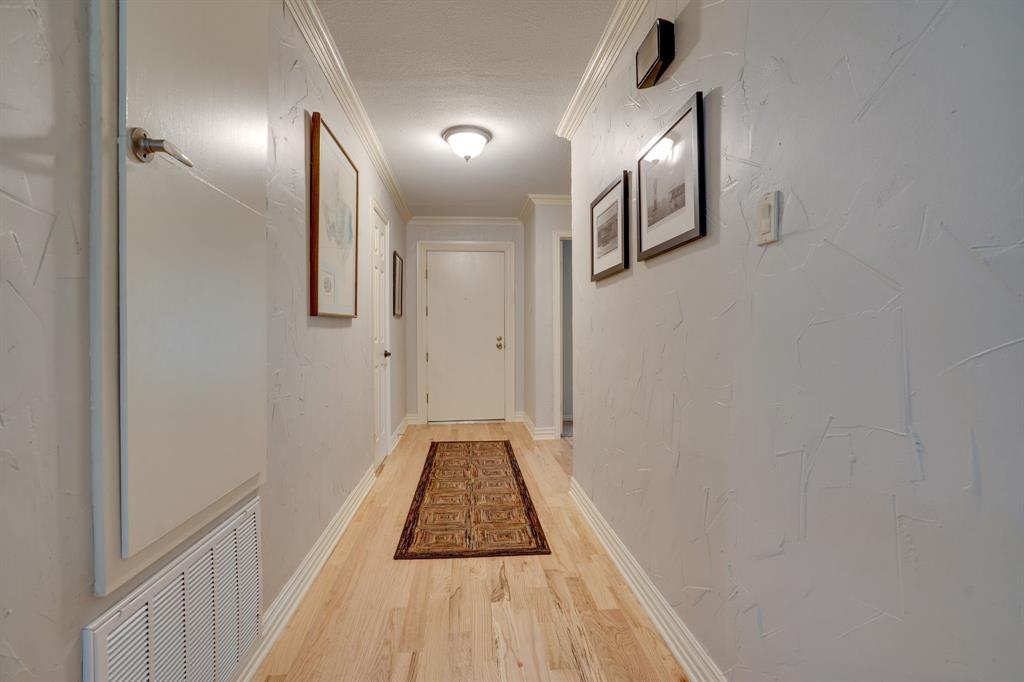 2086 Breezywood Drive
