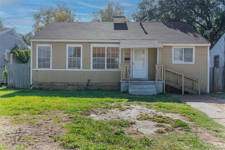 Now available in the desirable North Bossier area, this charming cottage offers an unbeatable combination of comfort, convenience, and long-term value. Belonging to the highly coveted Bossier School District, this home is positioned in one of the most accessible locations Bossier City has to offer—making it an excellent opportunity for first-time homebuyers and a smart addition to any investor’s portfolio. Situated in the heart of Bossier City, this property sits just minutes from both I-20 and I-220, allowing for quick travel across town or easy commuting to nearby employers, shopping centers, and entertainment districts. Even better, the home is nestled between the city’s two primary commercial corridors, placing grocery stores, restaurants, retail shops, and everyday amenities only a short drive from your front door. Inside, the home features brand-new laminate wood flooring throughout, providing a fresh, modern look and low-maintenance durability. The layout offers comfortable living spaces with great natural light, making the home feel warm and inviting from the moment you walk in. This home is ideal for those seeking simple upkeep without sacrificing outdoor space. It truly is a very manageable property for anyone. Whether you're searching for a move-in-ready home in a prime location or a reliably performing investment property, this North Bossier property delivers exceptional potential. Schedule your private showing today!