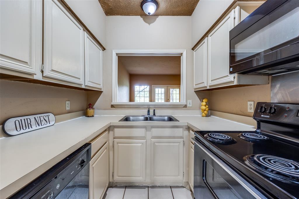 Woodlands 01 On Creek - Residential