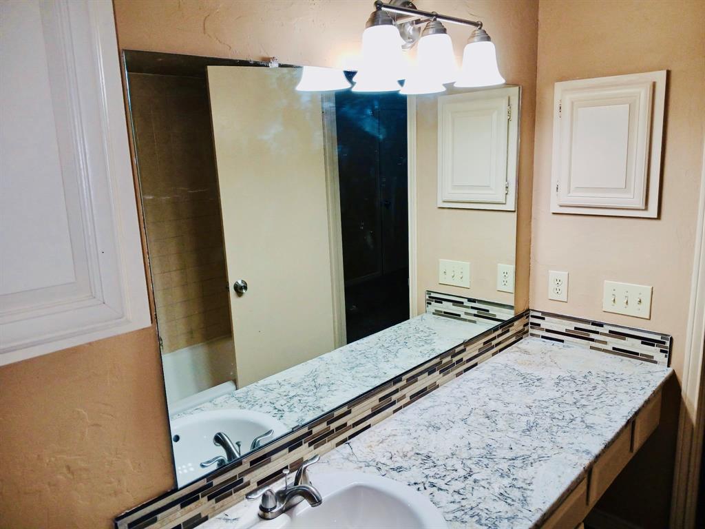 Woodlands 01 On Creek - Residential