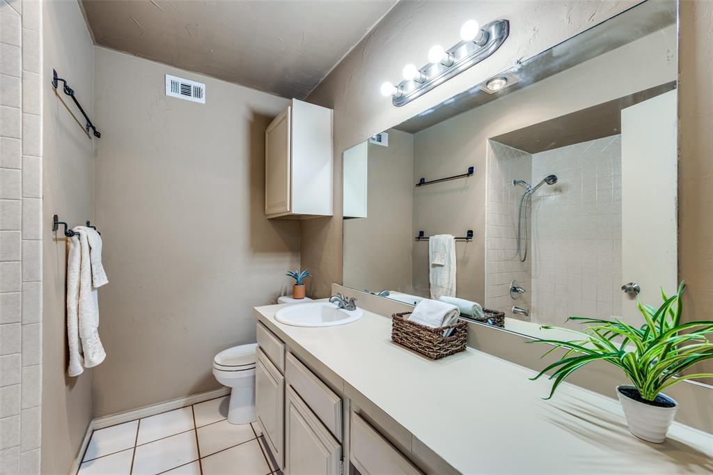 Woodlands 01 On Creek - Residential