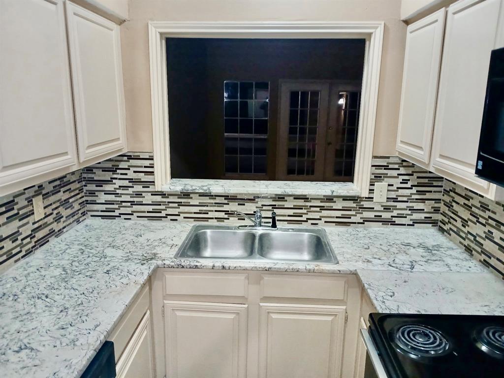 Woodlands 01 On Creek - Residential