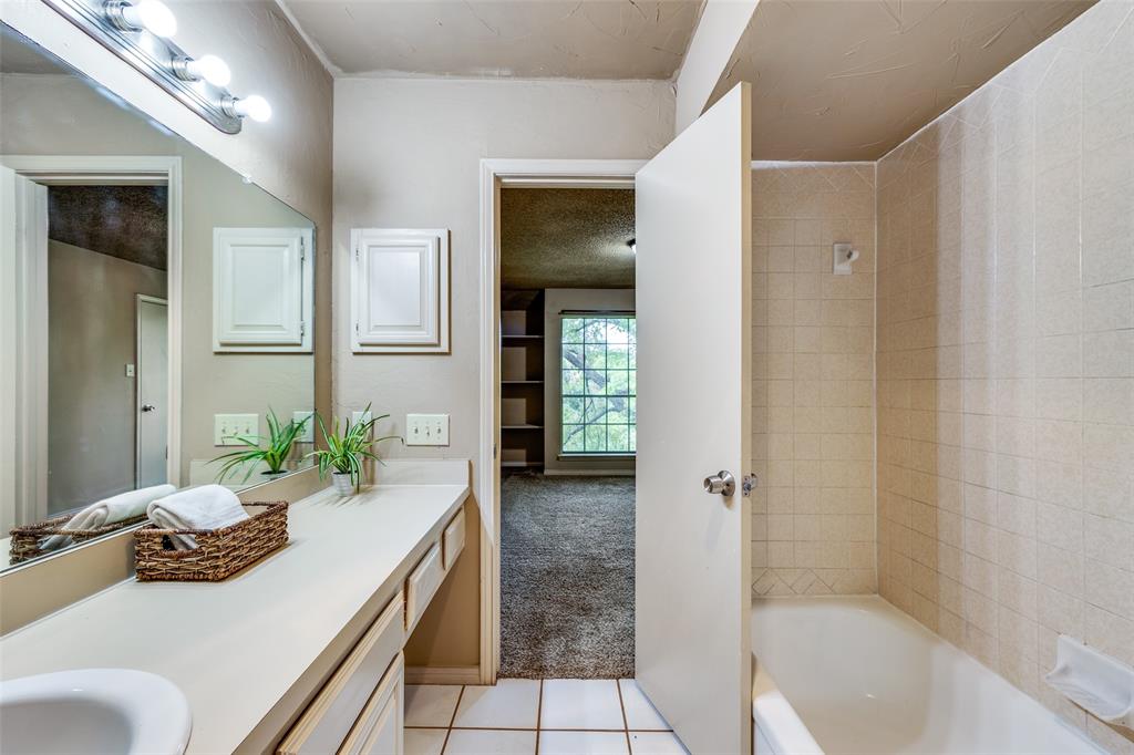 Woodlands 01 On Creek - Residential