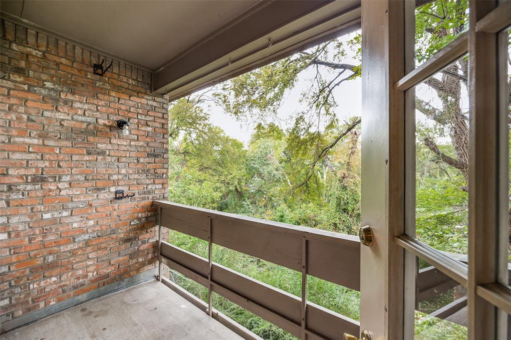 Woodlands 01 On Creek - Residential