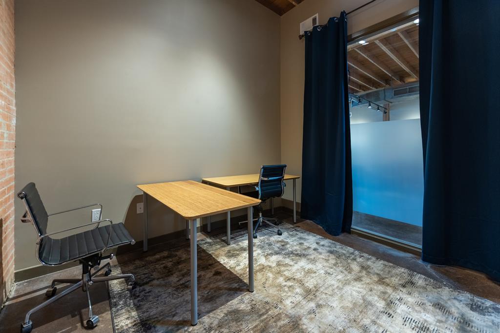 J BOPPS HOMESTEAD - Commercial Lease