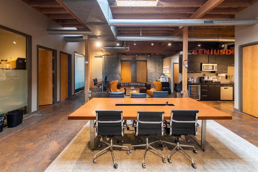 J BOPPS HOMESTEAD - Commercial Lease