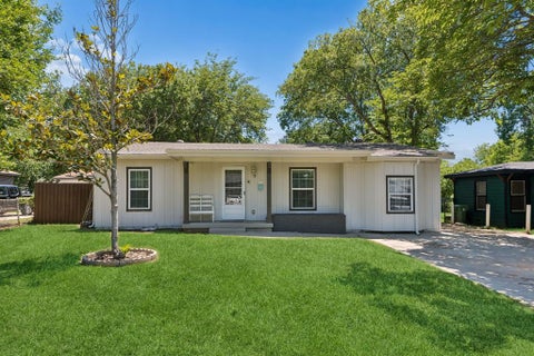 Photo of 6642 Onyx Drive N, North Richland Hills, TX 76180 (MLS # 21271137)