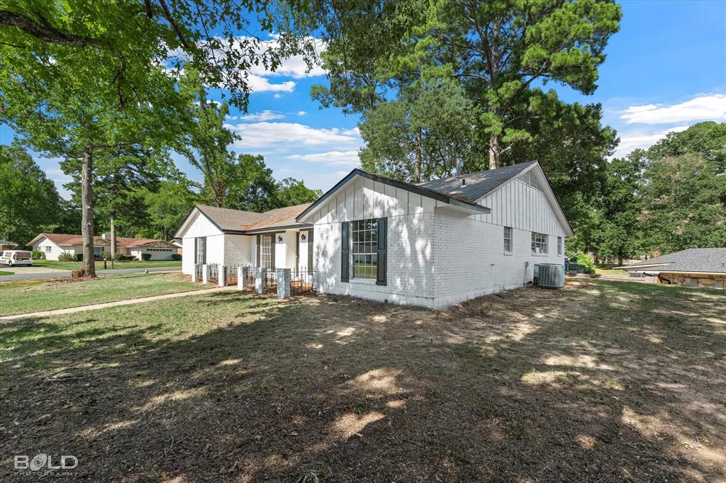 3212 Deerfield Drive