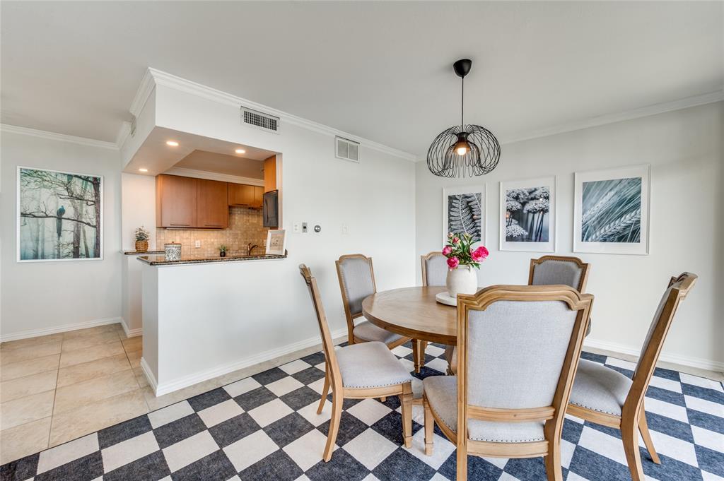 6211 W Northwest Highway 706