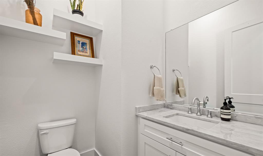 Roseland Condominium - Residential