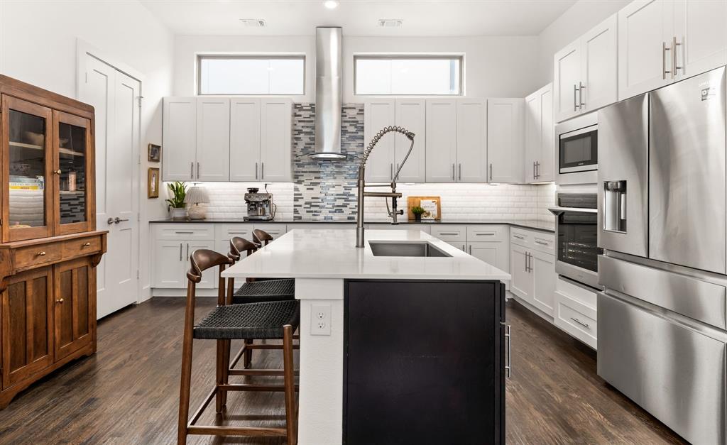 Roseland Condominium - Residential