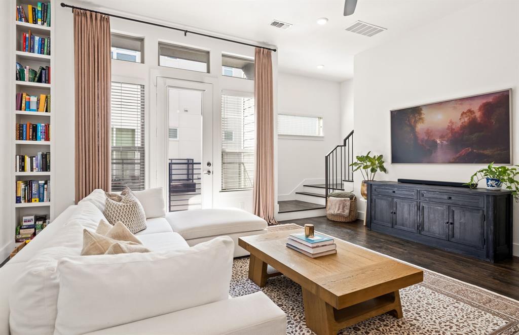 Roseland Condominium - Residential