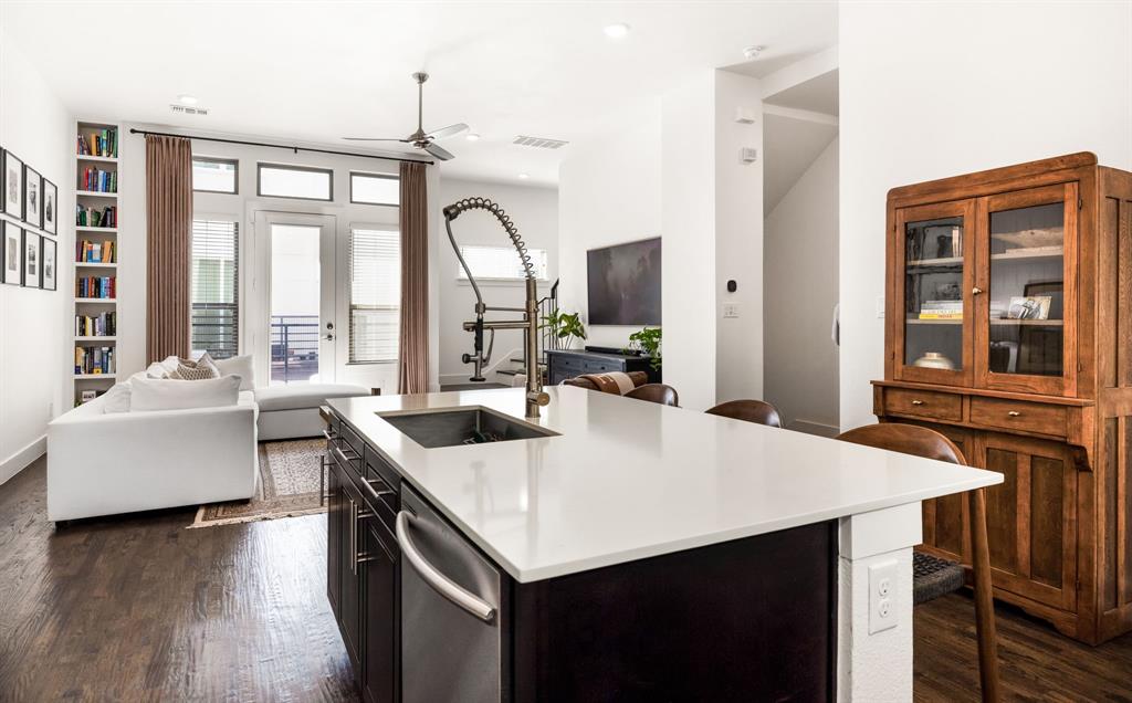 Roseland Condominium - Residential