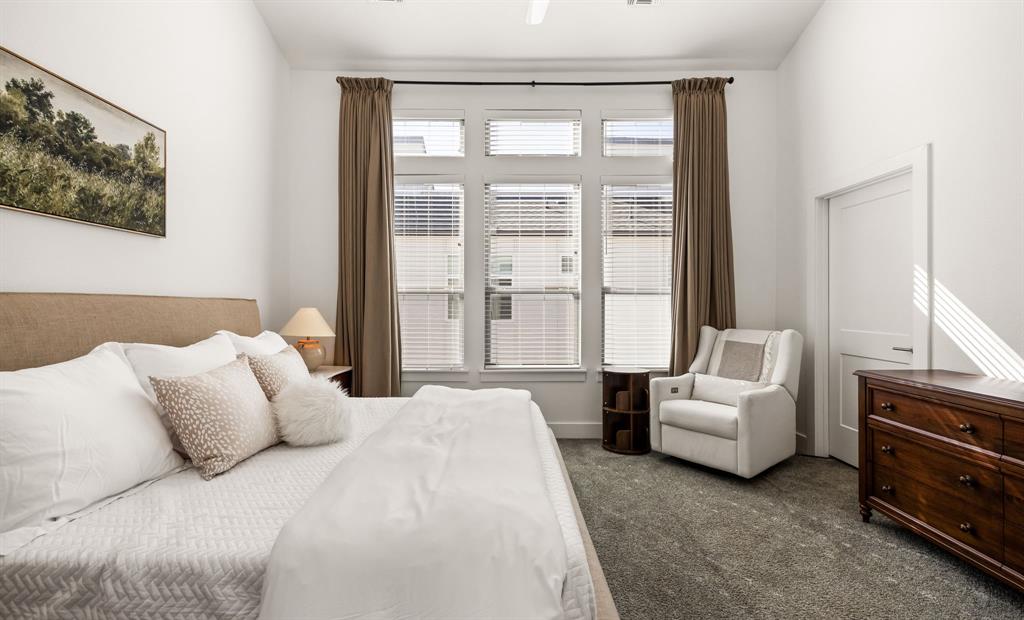 Roseland Condominium - Residential