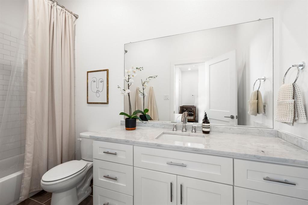 Roseland Condominium - Residential