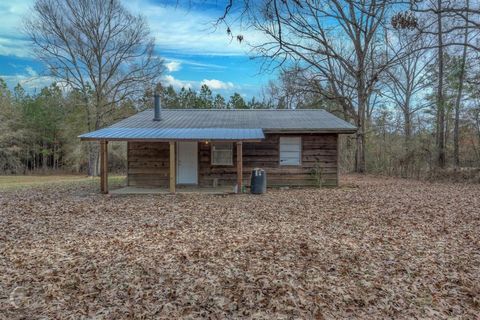 A home in Coushatta