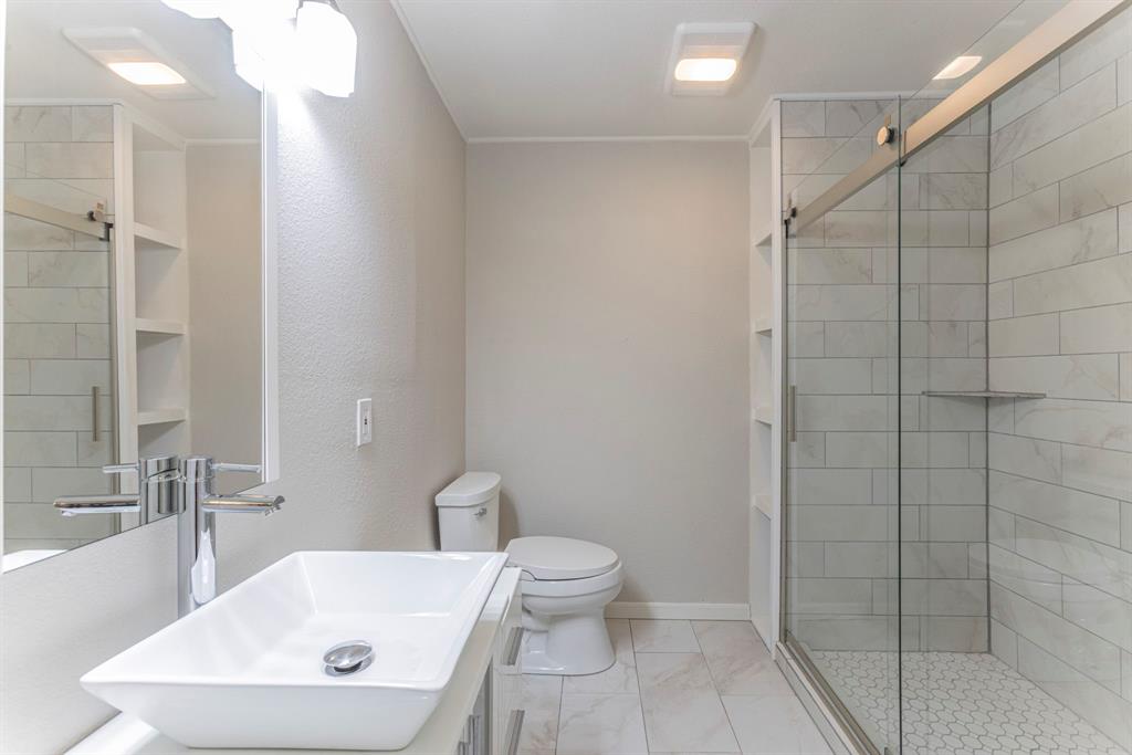 Harris Creek Ctry Estate - Residential