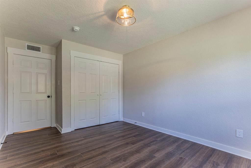 Harris Creek Ctry Estate - Residential