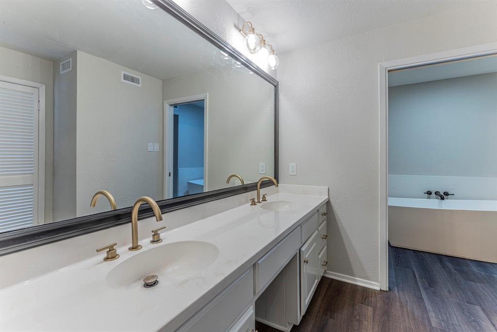 Harris Creek Ctry Estate - Residential