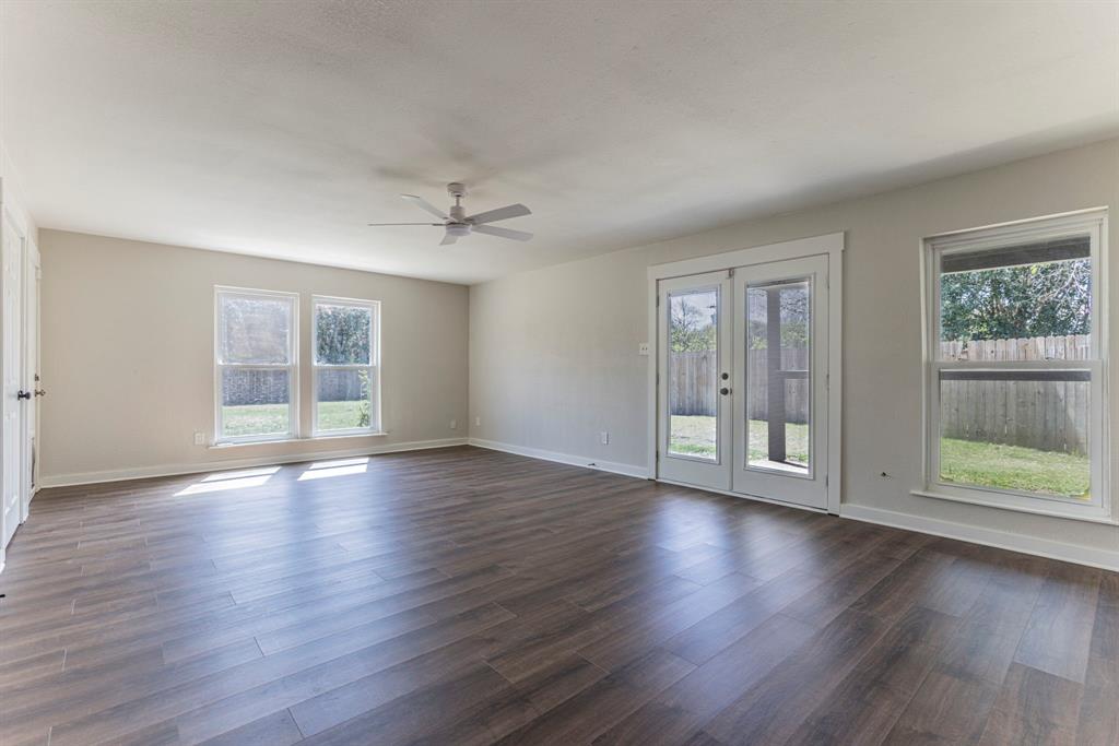 Harris Creek Ctry Estate - Residential