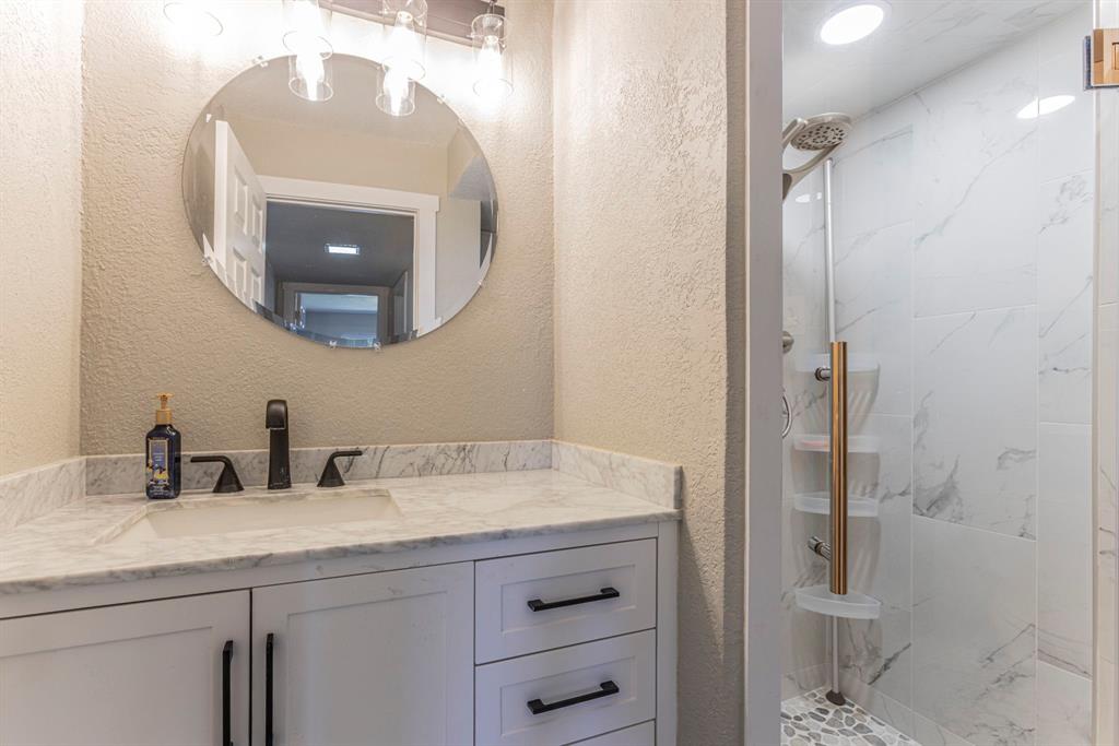 Harris Creek Ctry Estate - Residential