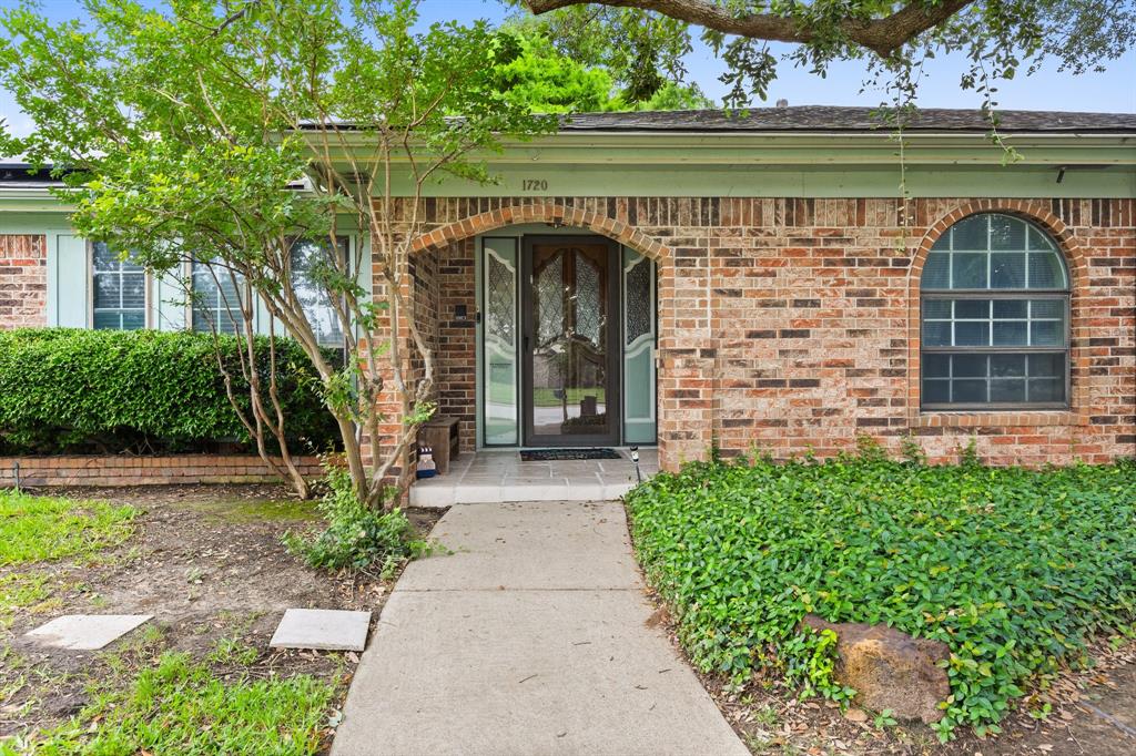 1720 Norwood Drive