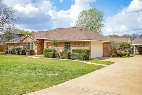 A home in Burleson