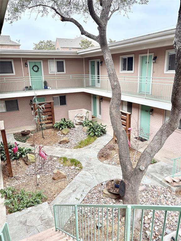 Dallas, Texas 75219, United States, 2 Bedrooms Bedrooms, ,1 BathroomBathrooms,Residential,Active,4482