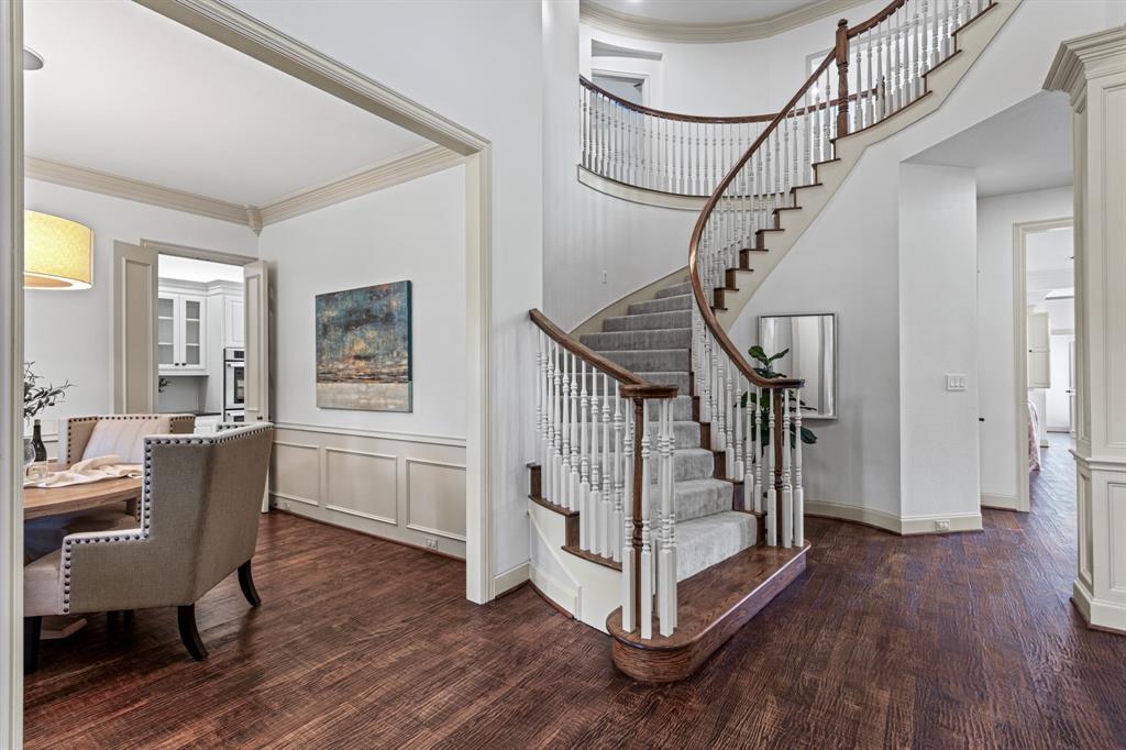 5937 Glendower Lane