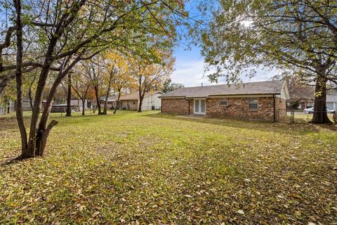 A home in Burleson