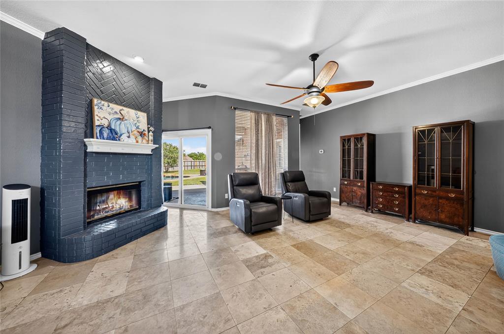 5090 April Lane