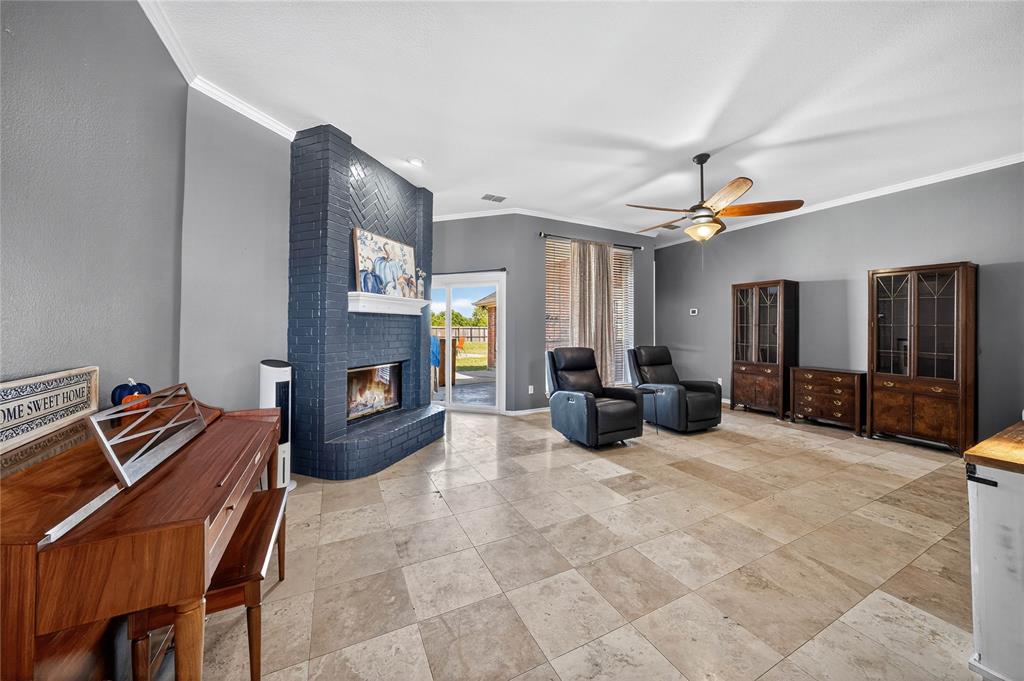 5090 April Lane
