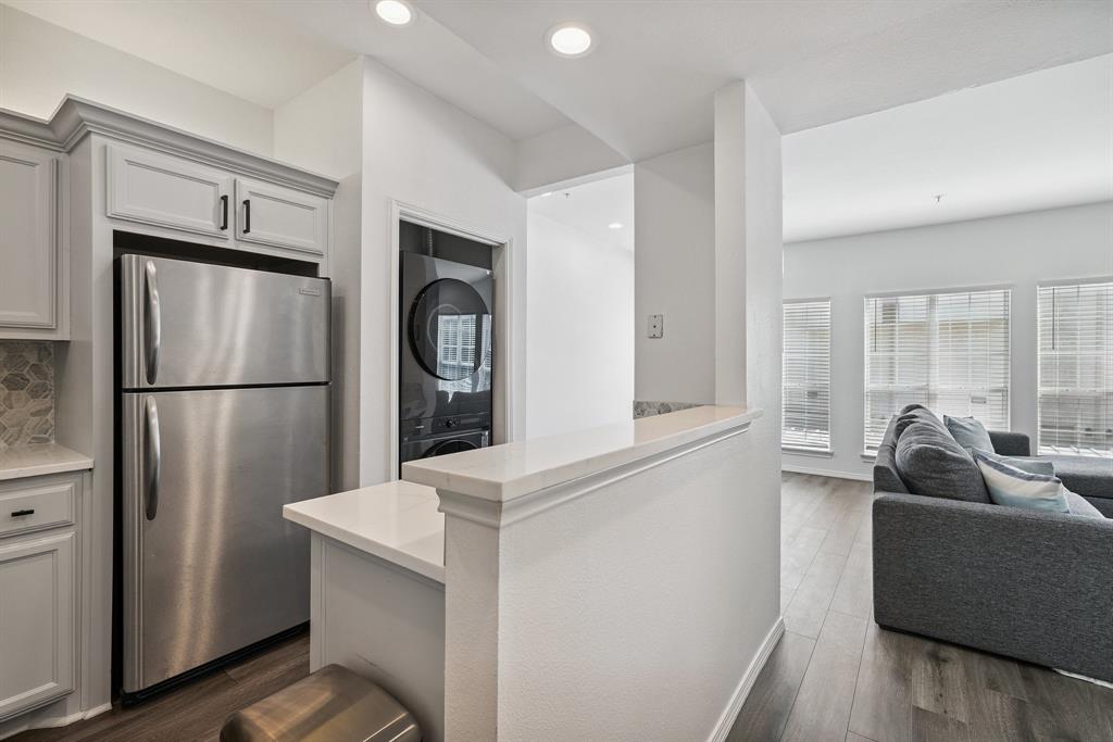 Hall Street Condo 4104 - Residential Lease