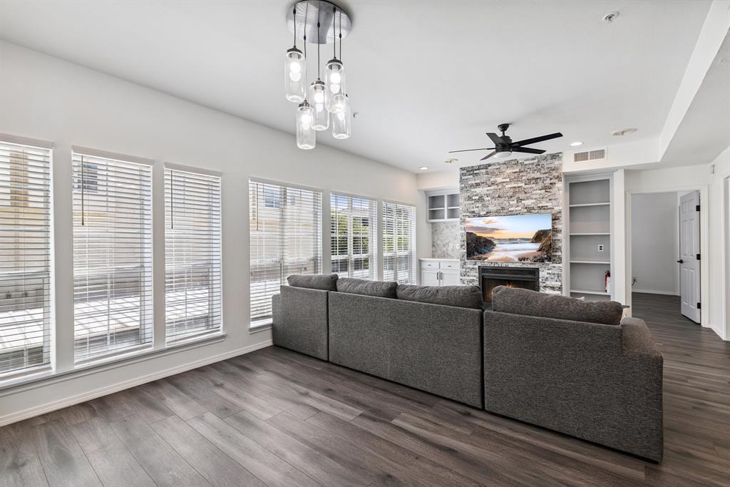 Hall Street Condo 4104 - Residential Lease