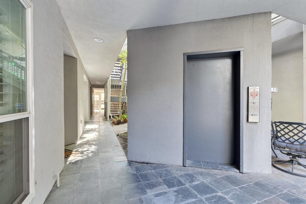 Hall Street Condo 4104 - Residential Lease