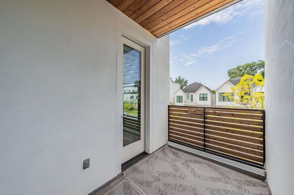 Belmont Park - Residential