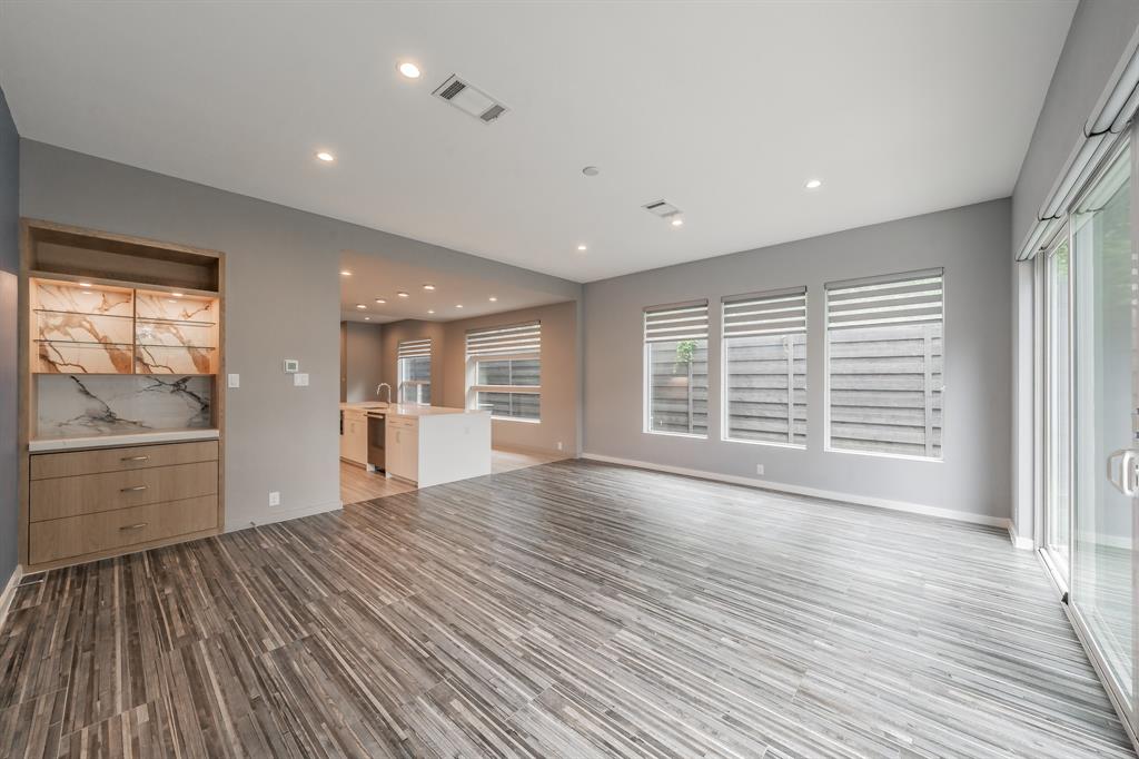 Belmont Park - Residential