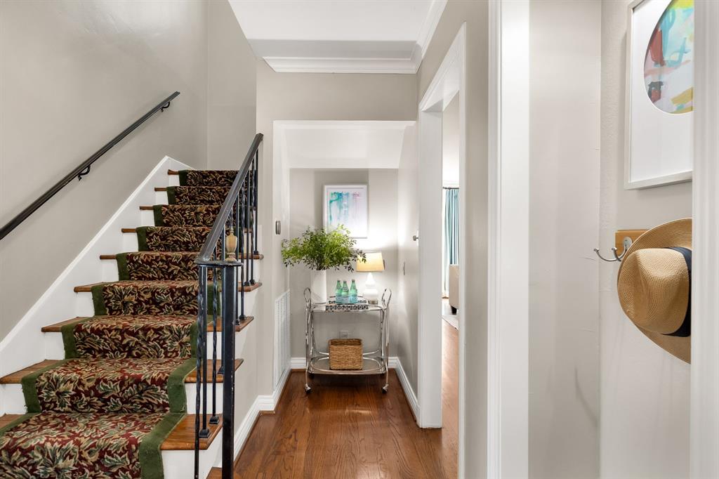 Wilshire Heights - Residential