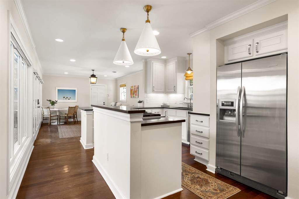 Wilshire Heights - Residential