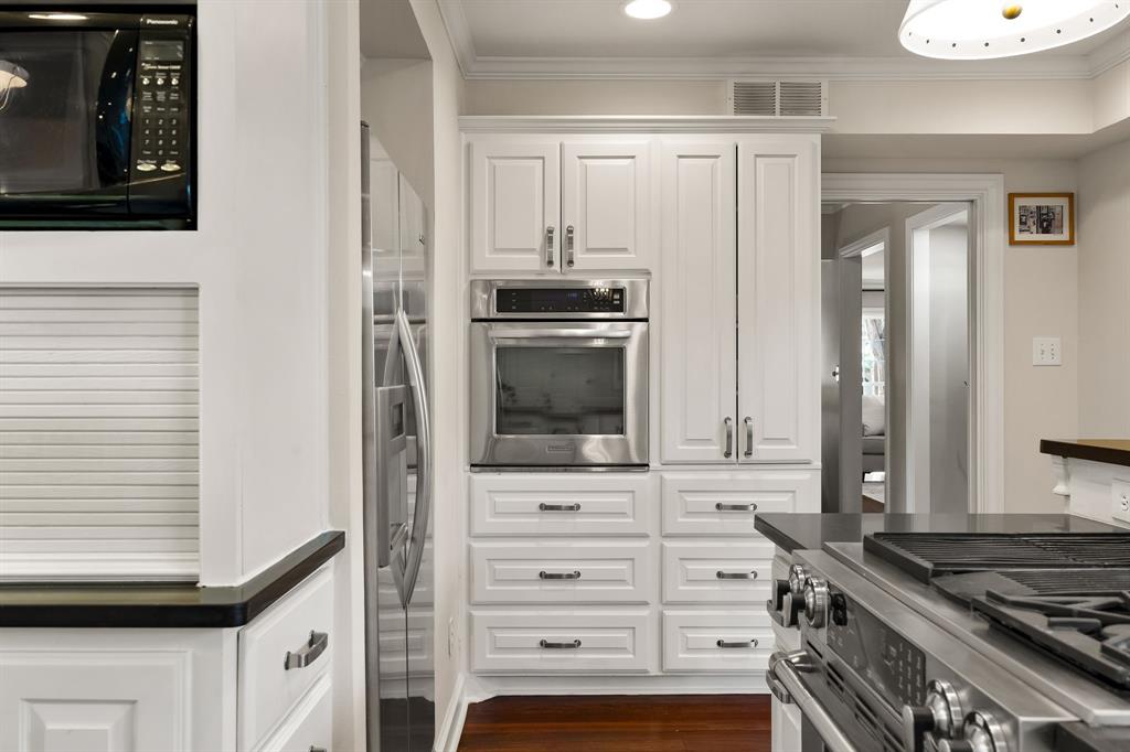 Wilshire Heights - Residential